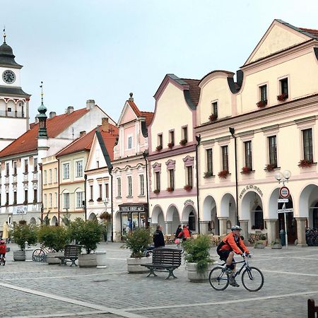 Hotel Zlata Hvezda Třeboň Exterior foto